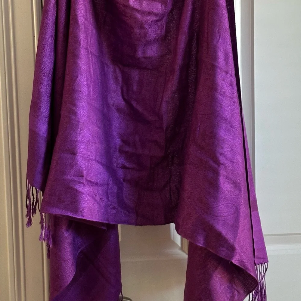 Purple Shawl - Picture 1 of 3